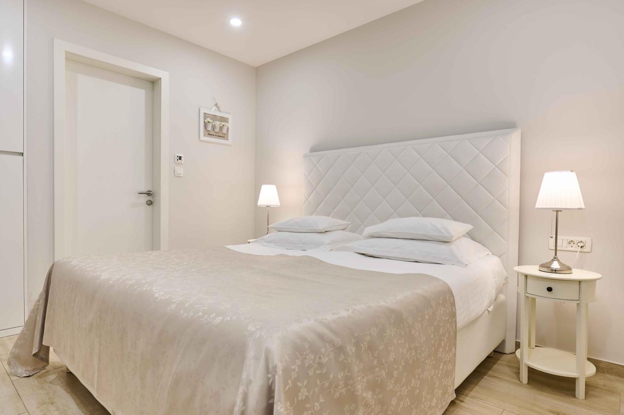Best Location Rooms สปลิท ห้อง รูปภาพ