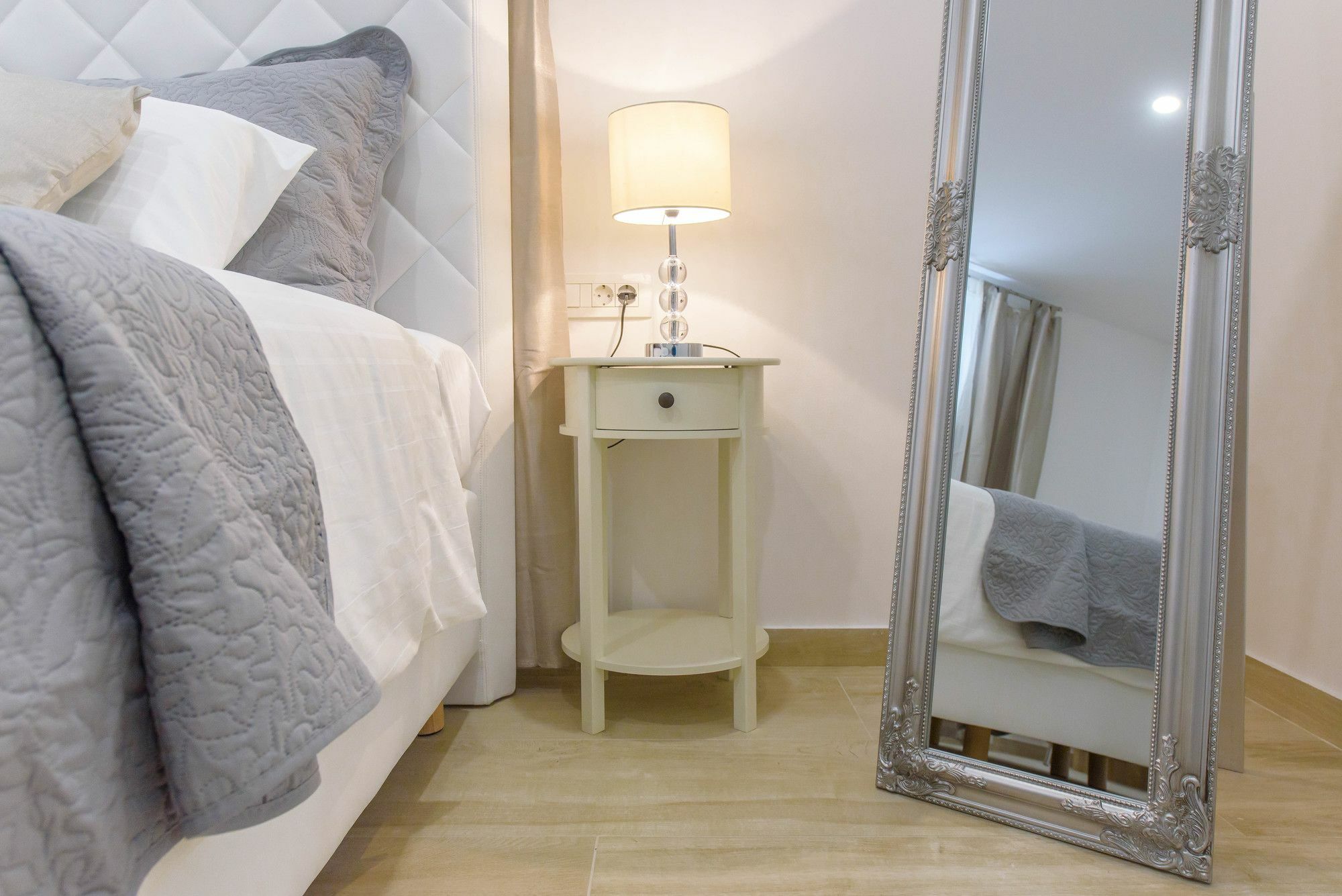 Best Location Rooms สปลิท ภายนอก รูปภาพ